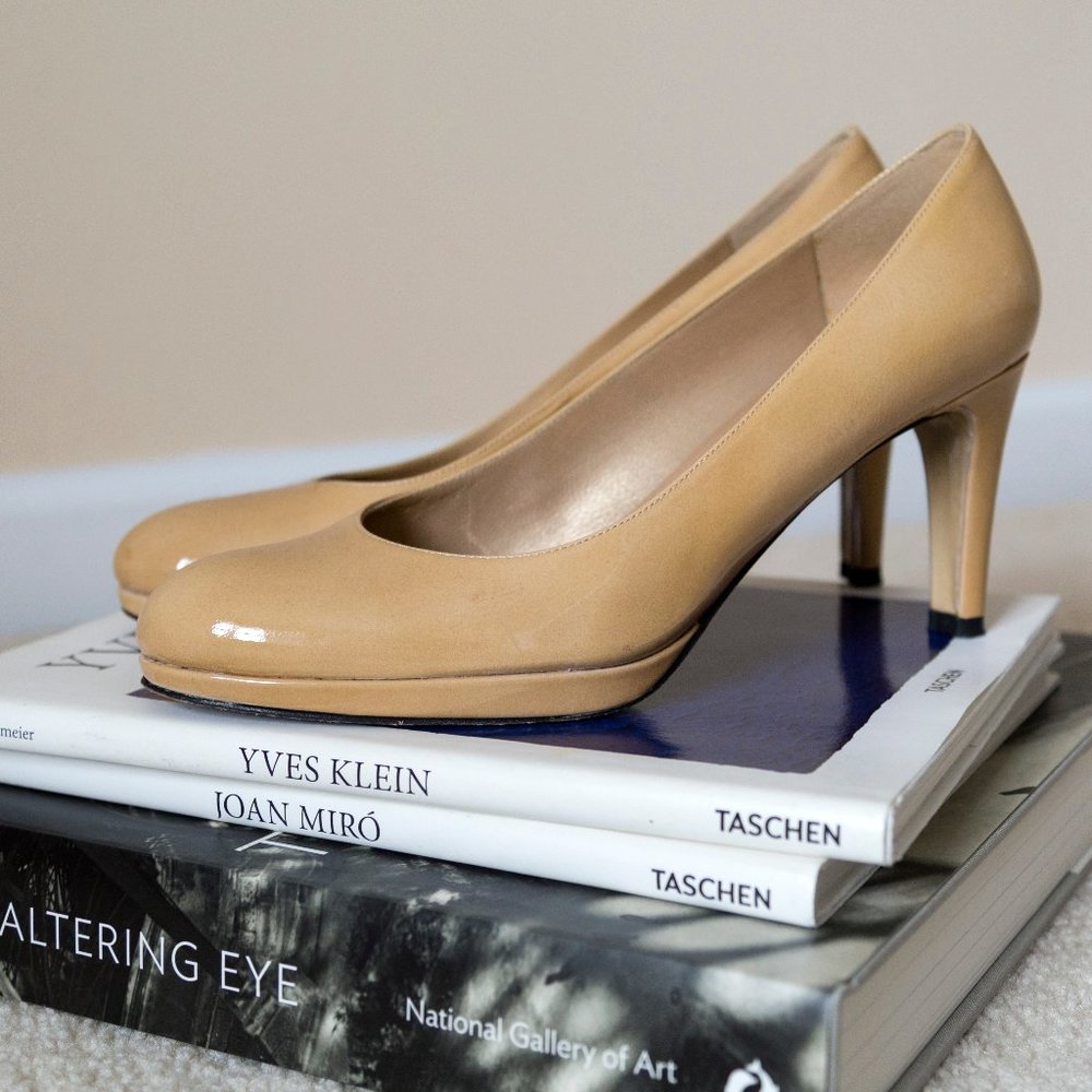 Stuart Weitzman Beige Patent Leather Platform Pump